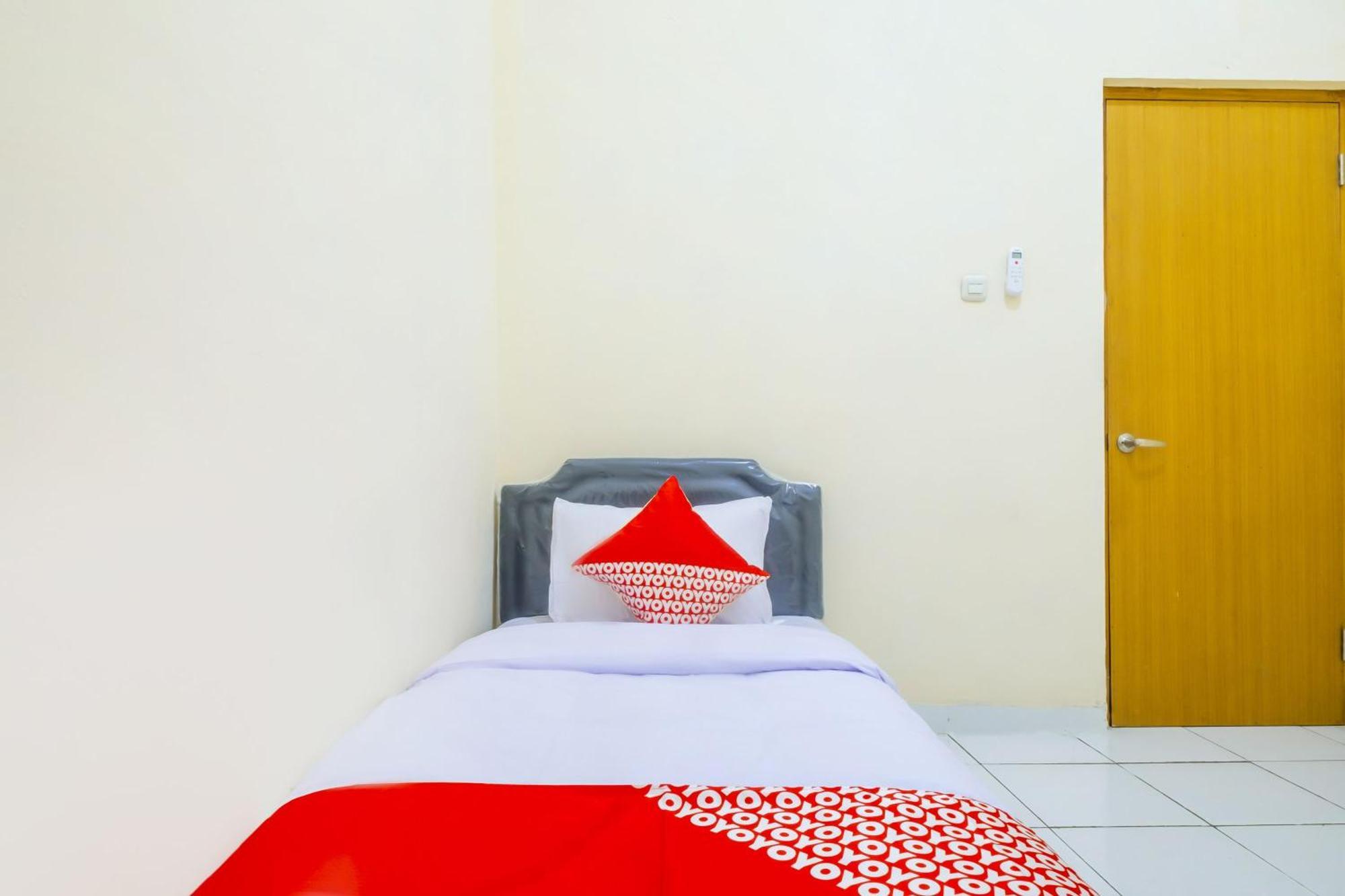 Hotel O Syariah Tasikmalaya Near Universitas Siliwangi Formerly Siliwangi Guest House Dış mekan fotoğraf